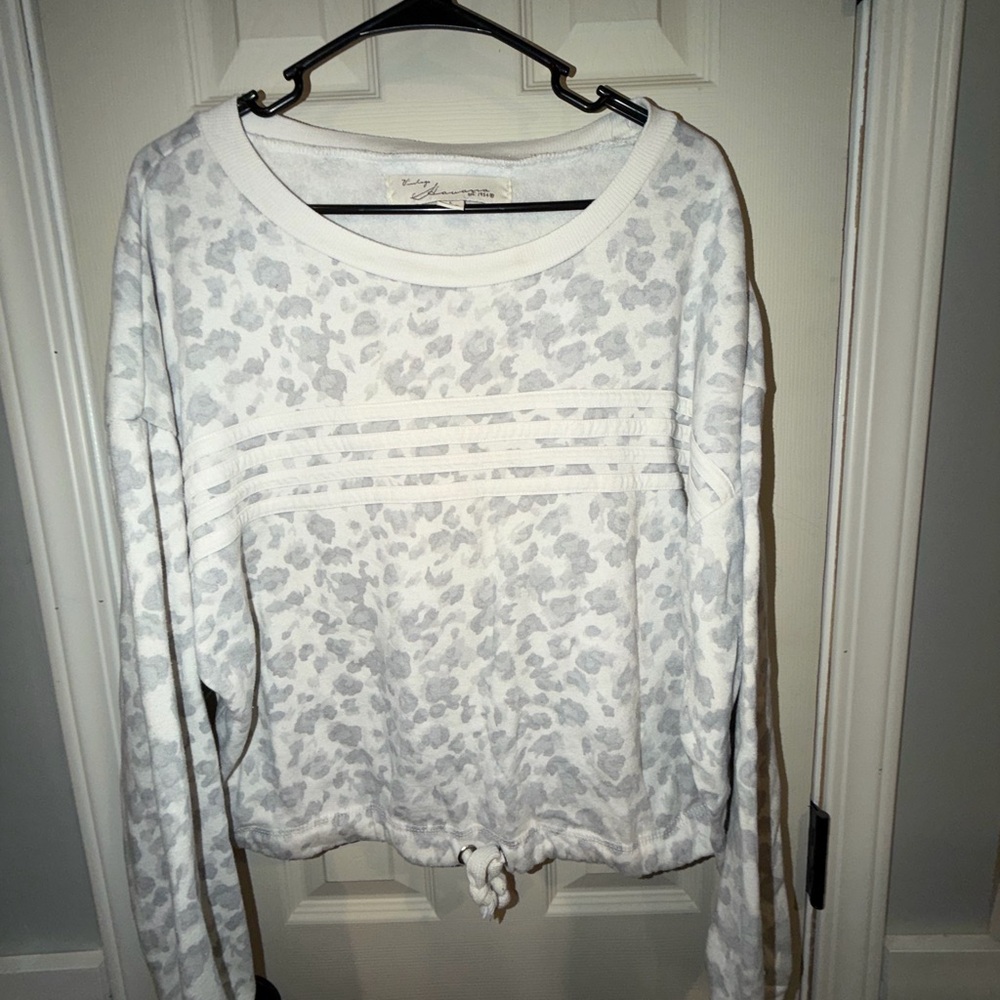 Stylish White Patterned Sweatshirt
